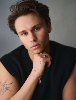 Daniel J Brian